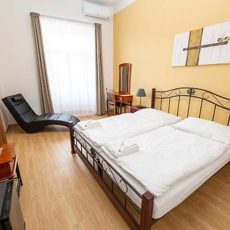 Penzion Kralovske Lazne Podiebrady Zewnętrze zdjęcie